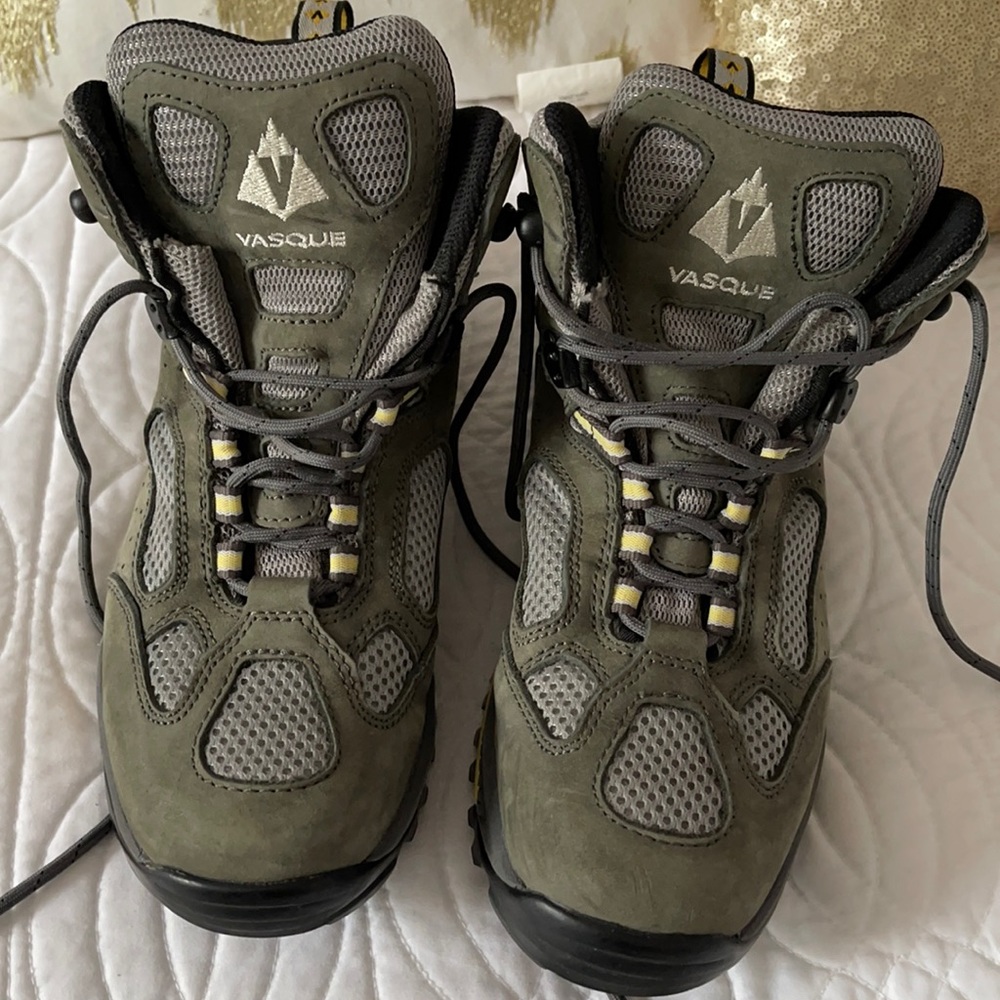 Vasque hiking women’s boots
